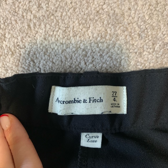 Curve Love Tailored Relaxed Straight Pant - size 27 black - Picture 3 of 3